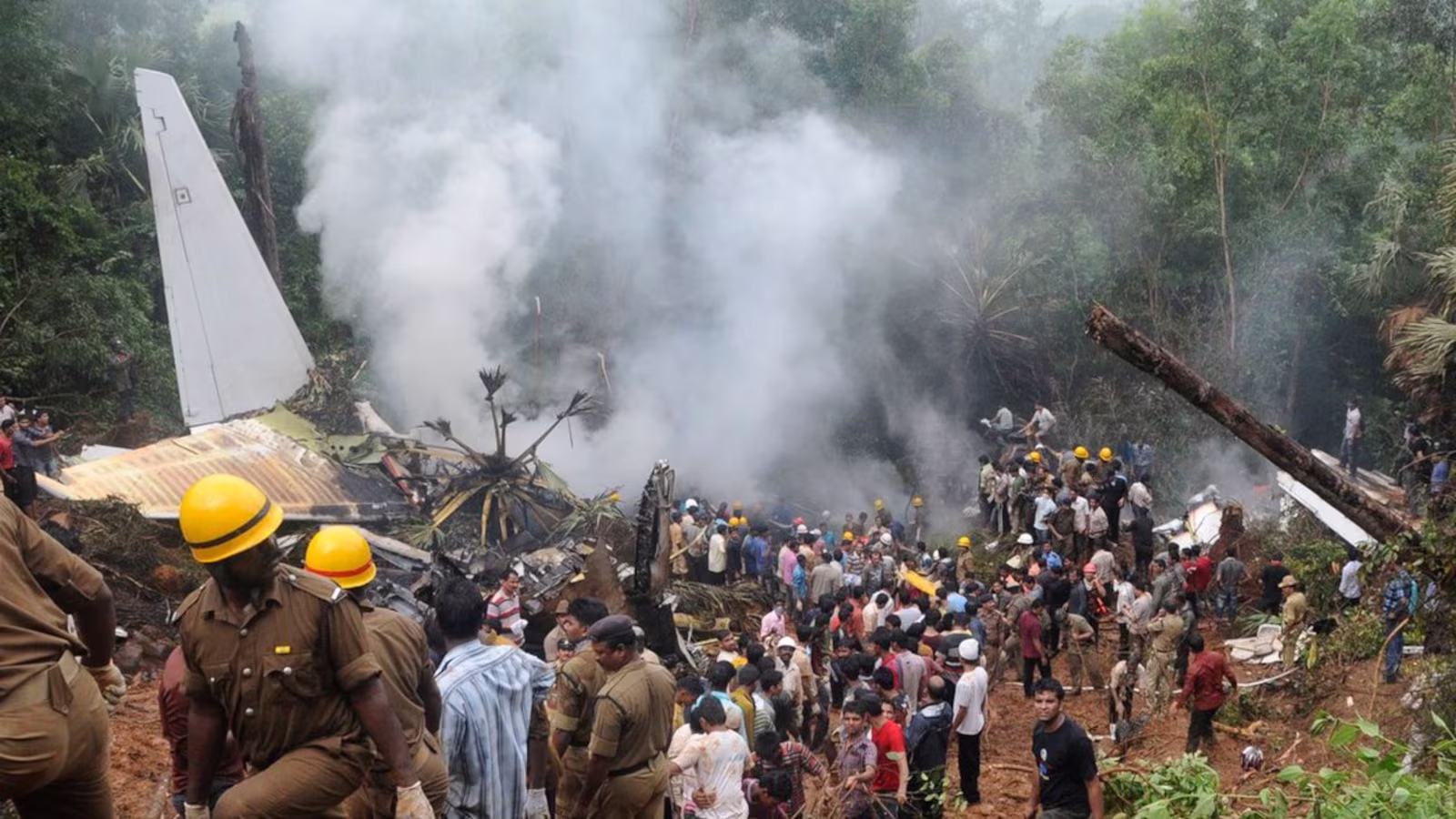 Air India Flight Crashes on BJ Medical College Hostel, Many UG Students Injured 1 image 13