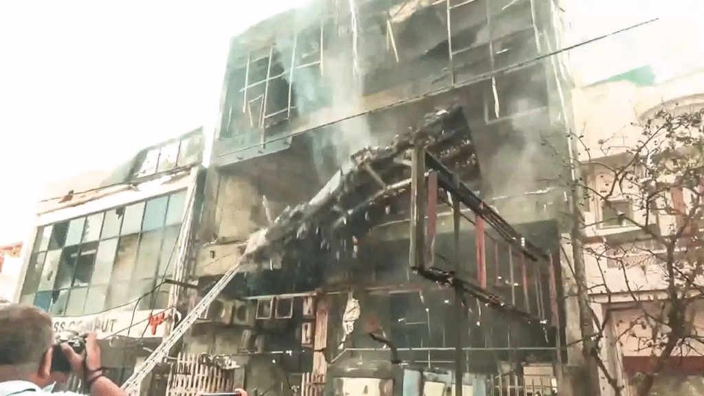 Lucknow Coaching Centre Fire: 12 Dead, UP Health Minister Confirmed 2 image 29