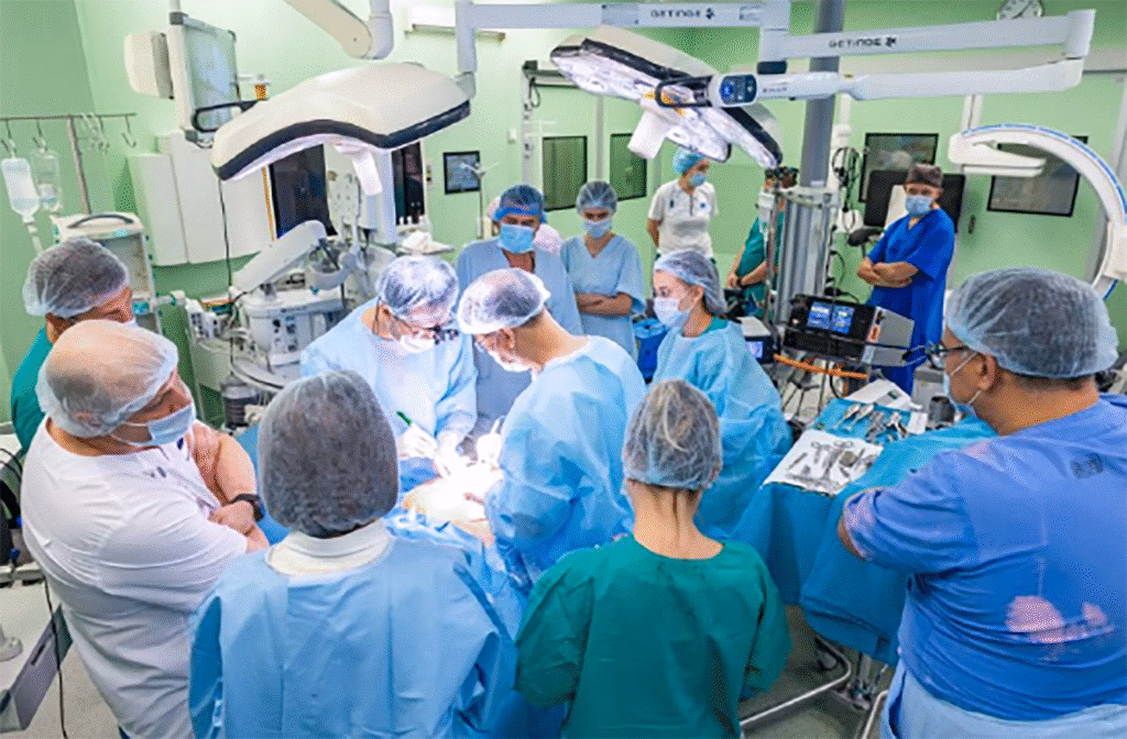 Chinese-Russian Team Performs Experimental Spinal Cord Transplant in Paralysed Patient 1 image 35